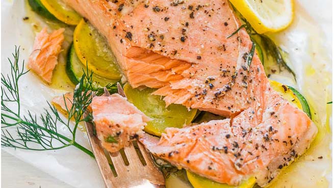 [PCOS Food Friday] Lemon Dill Salmon with Vegetables in Parchment